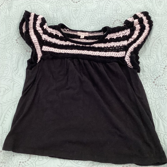 G Greige Tops - G Greige black, XL top, black and white crochet sleeves and along the top
